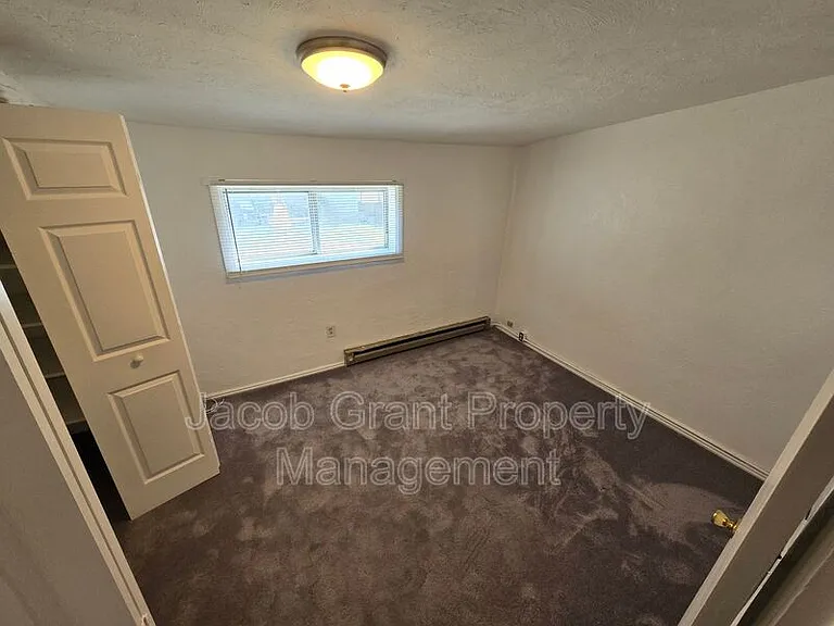520 N Water Ave #1 — Photo 5