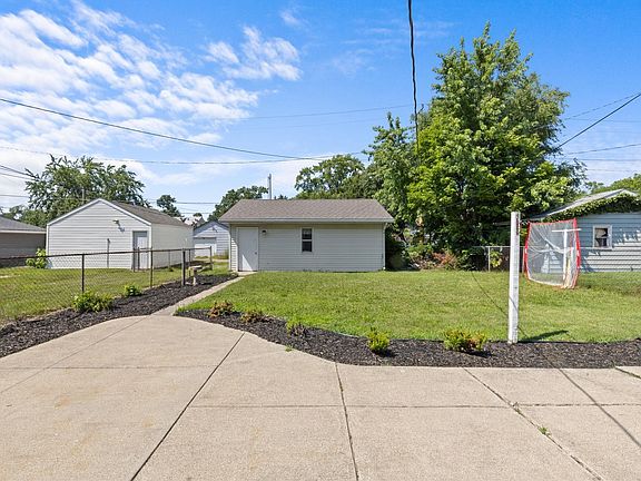 5th image of 1309 E Altgeld St