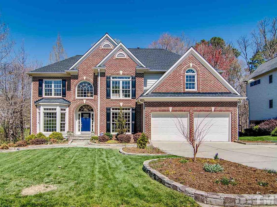 1st image of 303 Englewood Dr