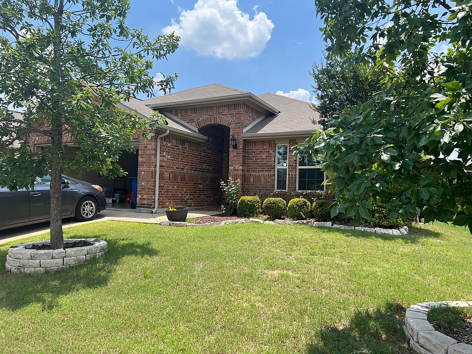 1st image of 340 Coral Vine Ln
