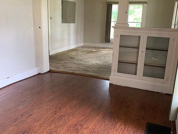 4th image of 410 W William St