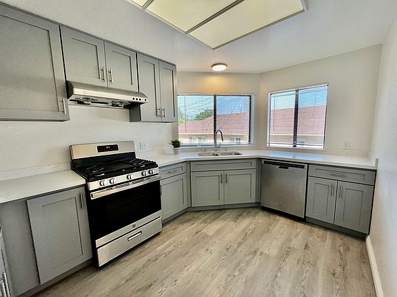 3rd image of 626 W Naomi Ave Unit 3