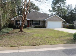 9315 Vandivere Dr, Navarre, FL 32566