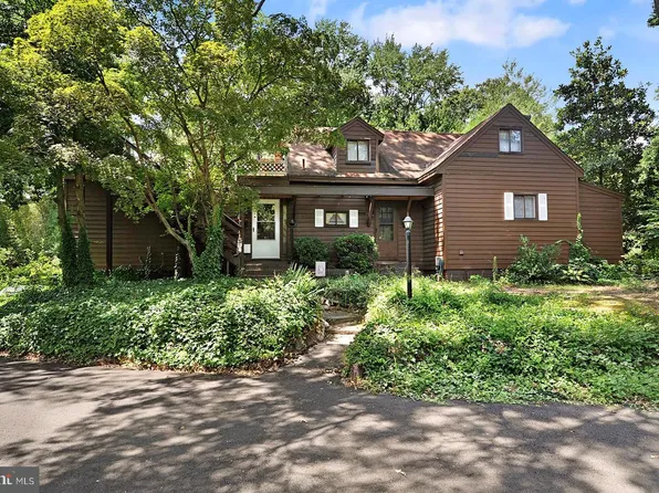 700 N Shore Dr, Milford, DE 19963