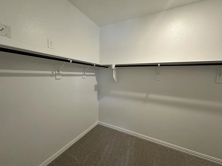 512 Dorothy Dr — Photo 16