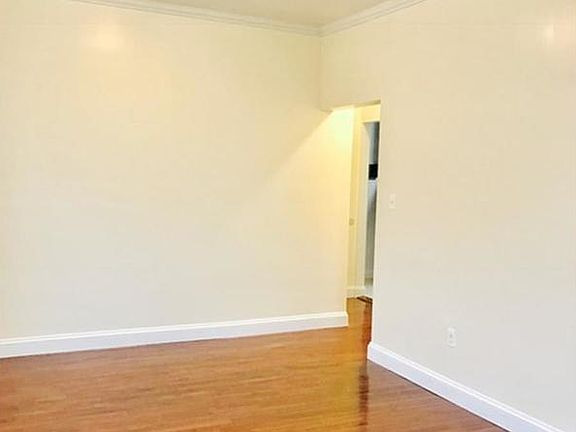 4th image of 4546 49th St APT 5A