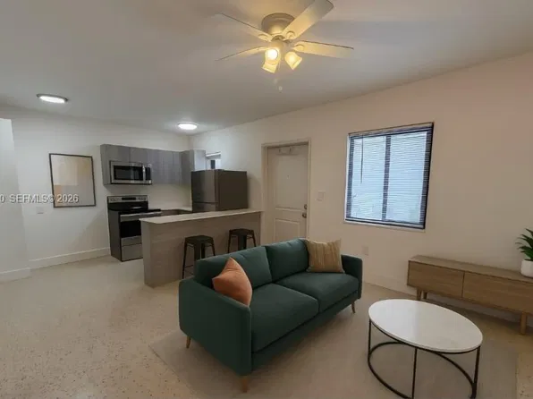 600 SW 10th St APT 3, Miami, FL 33130