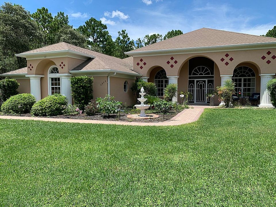 1st image of 3929 N Buckhorn Dr