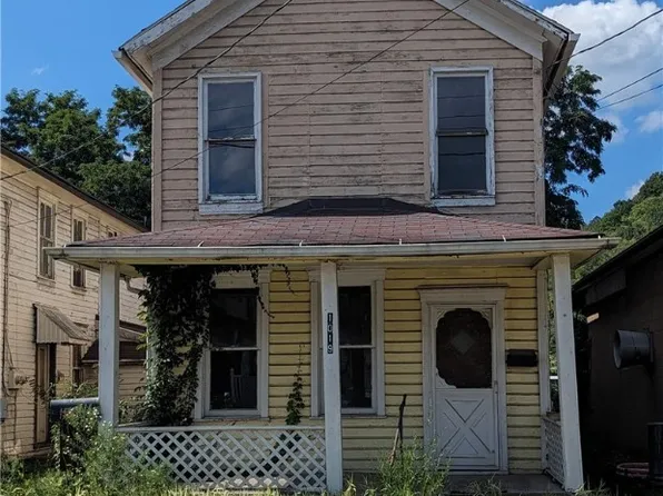 1019 Commerce St, Wellsville, OH 43968