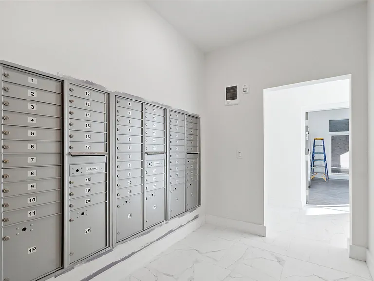 1221 E Fletcher St #409A — Photo 12