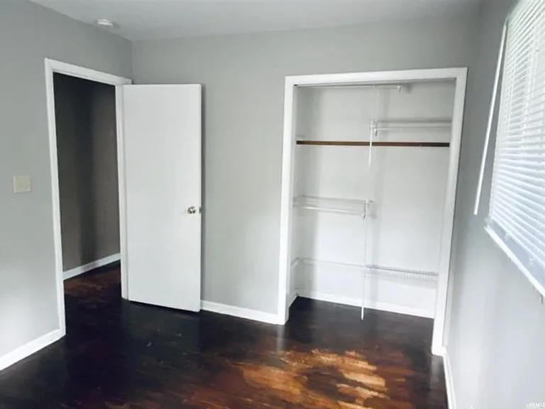 429 N Clark St — Photo 16