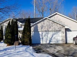10390 N Martha Lake Dr, Chisago City, MN 55013