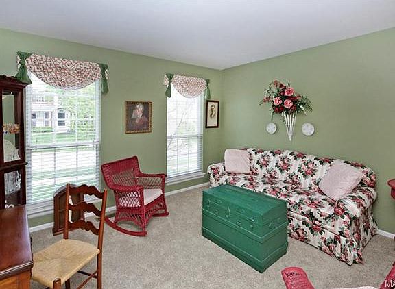 5th image of 2262 Sentier Dr