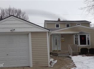 22115 Grand Lake St, Saint Clair Shores, MI 48080
