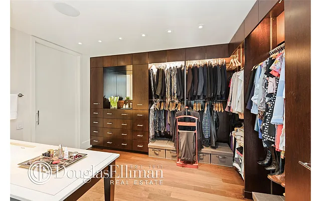 Sold by Douglas Elliman | media 15