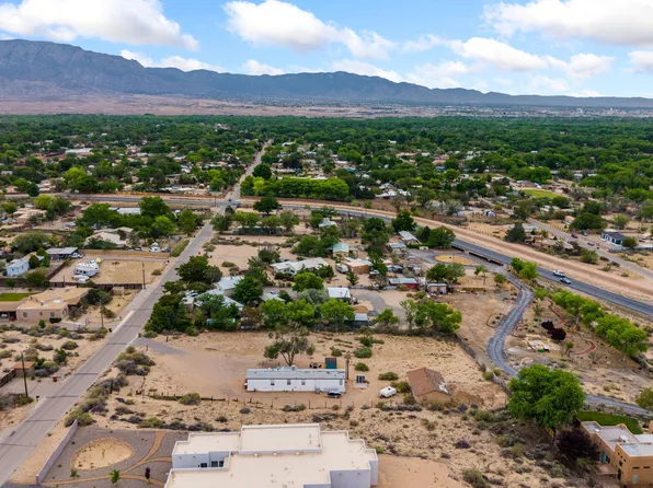 1167 Coronado Rd, Corrales, NM 87048