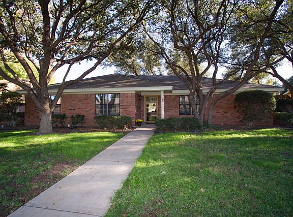 2nd image of 2307 Maxwell Dr