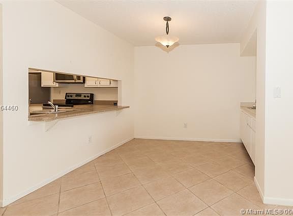 4th image of 100 NW 76th Ave #3092