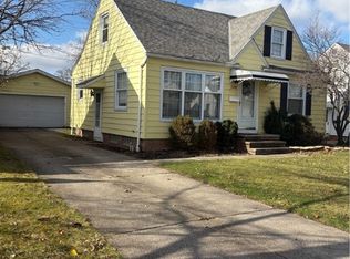 1280 Commonwealth Ave, Mayfield Heights, OH 44124