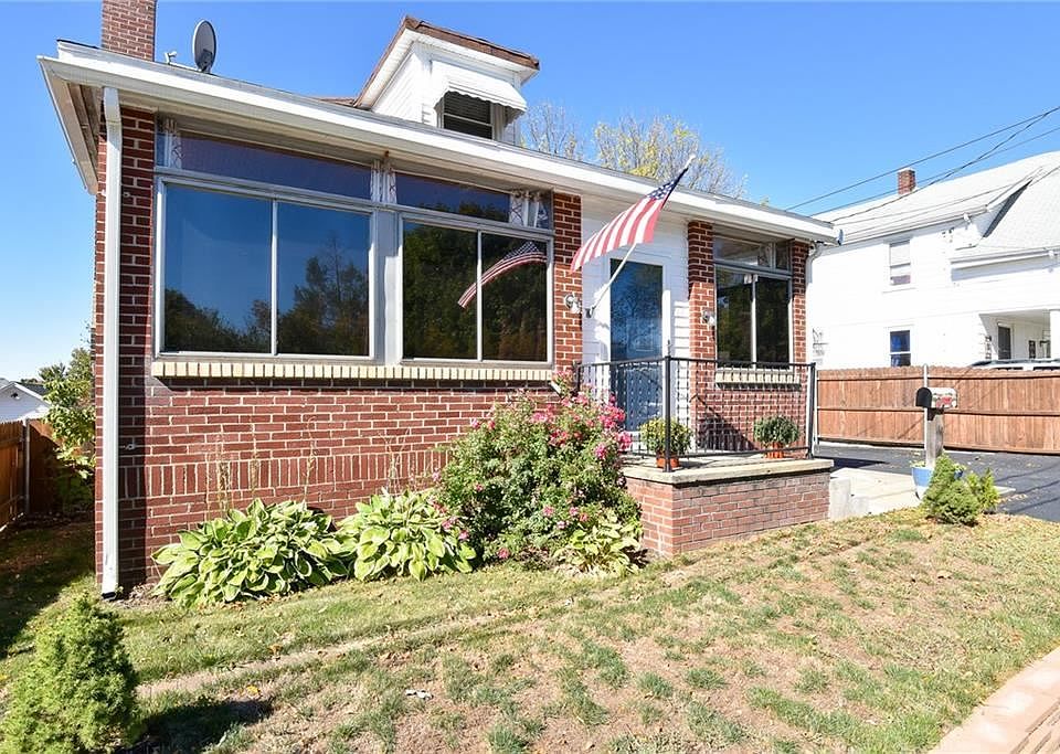 47 Loring St, Woonsocket, RI 02895 Zillow