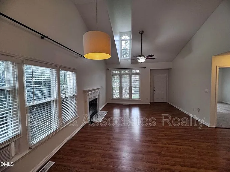 4125 Cobble Ct — Photo 4