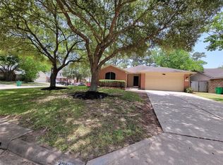 2218 Wickburn Dr, Spring, TX 77386