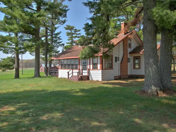 34300 Holly St NW, Cambridge, MN 55008