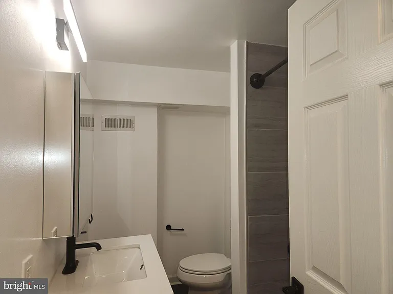 3856 Terrace St — Photo 23