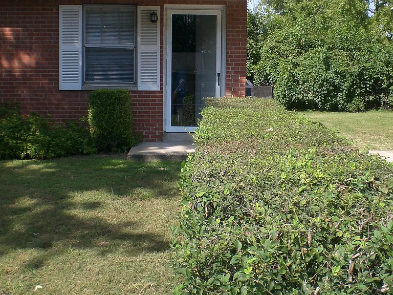4063 Bruene Ave — Photo 4