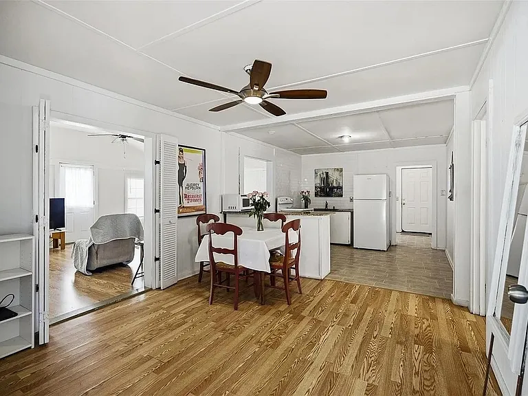 1405 S Flagler Ave — Photo 4