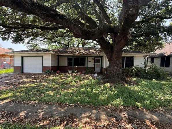 2004 Florida St, Baytown, TX 77520