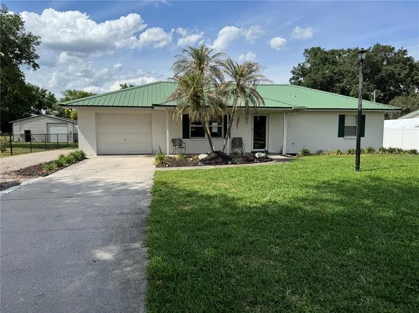 2608 Medulla Rd, Plant City, FL 33566