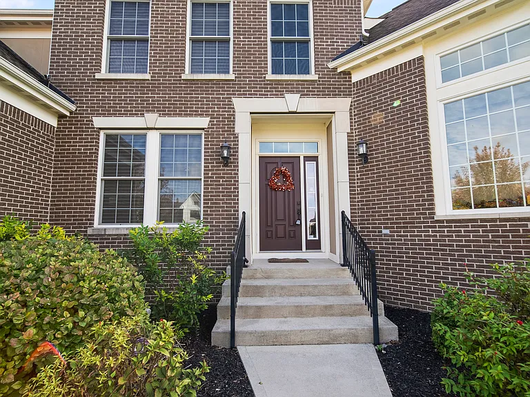 10599 Geist View Dr — Photo 12