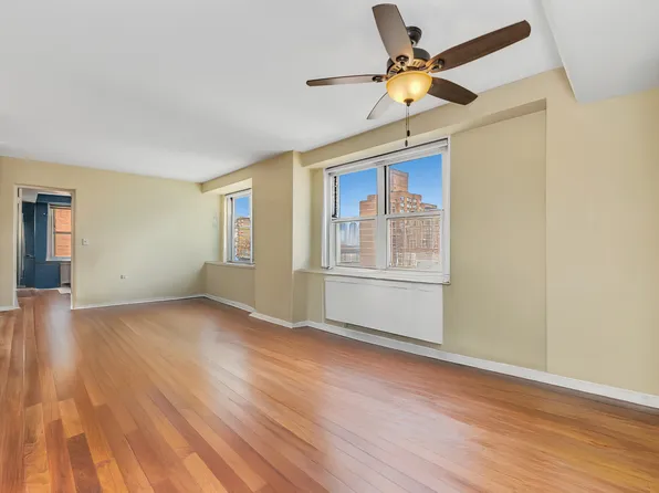 305 East 24th Street image 3 of 27