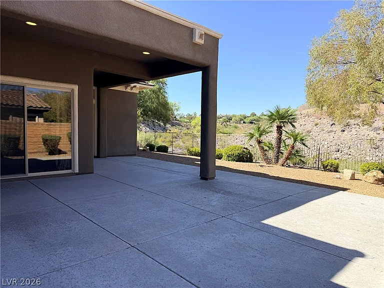 27 Plum Hollow Dr — Photo 36