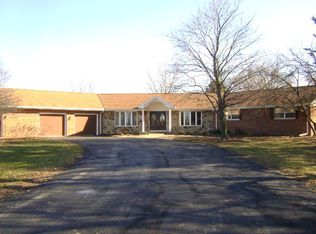 2855 Twin Waters Ln, Franksville, WI 53126