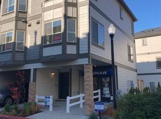 8879 SW Elena Ln, Tigard, OR 97223