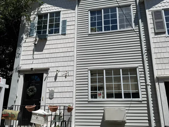 45 Benziger Avenue image 1 of 2