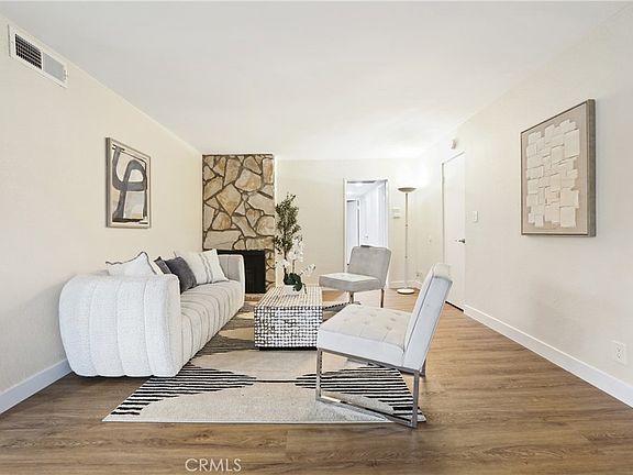 3rd image of 5252 Agnes Ave APT 2