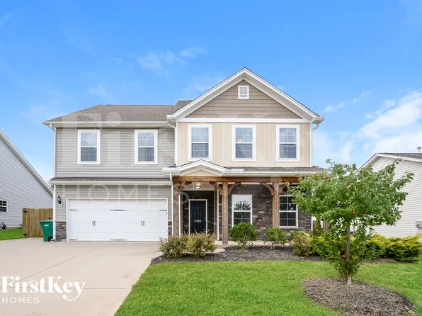3105 York Place Dr, Walkertown, NC 27051