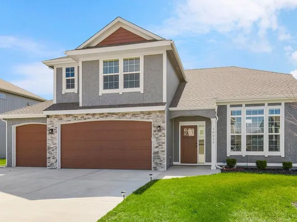 16013 Shady Bend St, Basehor, KS 66007