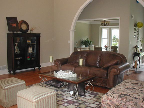  Large Family Room