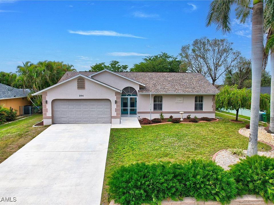 1st image of 204 SE 13th Pl
