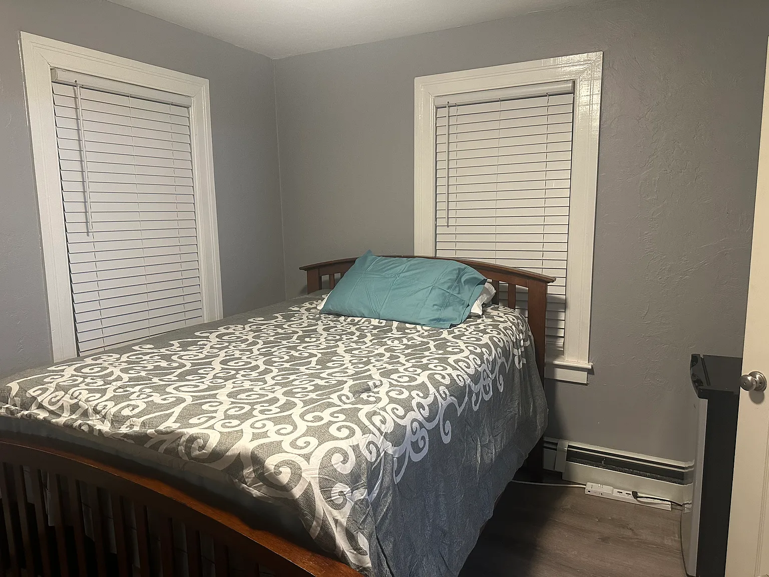 "Charming 2-Bedroom, 1-Bath Home for Rent Cozy & Convenient! — Photo 2