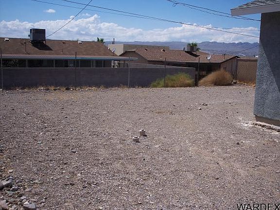 4th image of 3637 Gem St