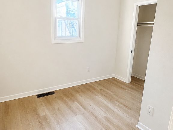5th image of 1502 Hunter Ave #D