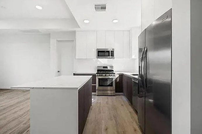 4707 Fulton Ave #403 — Photo 4