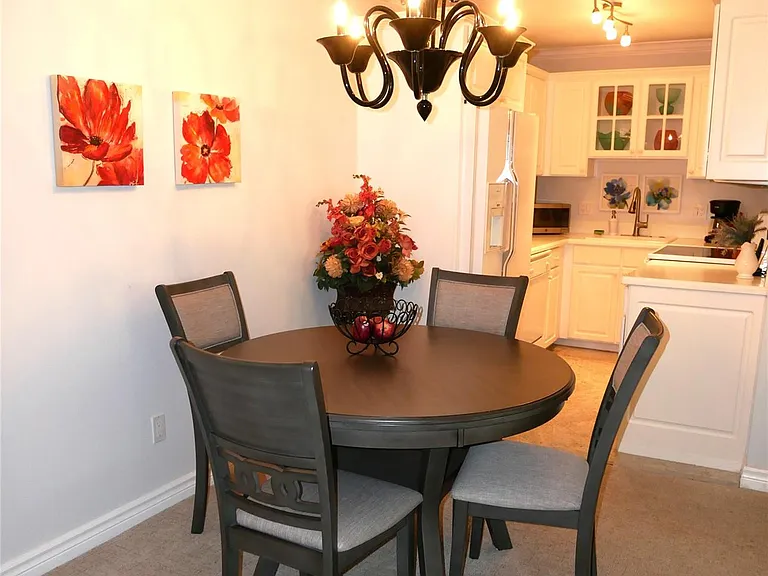 444 S Chester St #413 — Photo 18