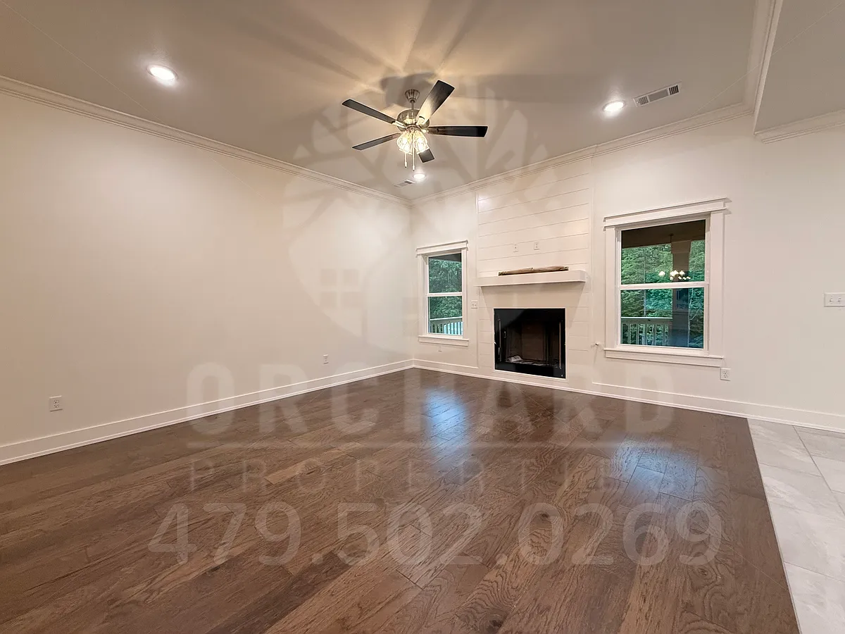 Building Photo - 10 Ruthwell Dr