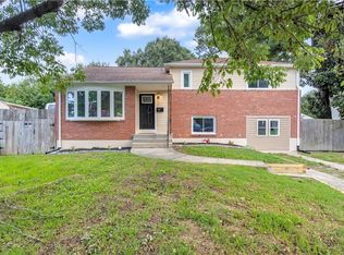 609 Raff Rd, Virginia Beach, VA 23462